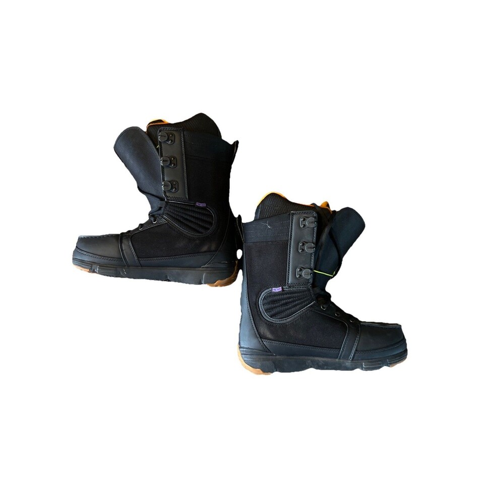 - Forum Tramp Snowboard boots - Men's size 9.5 Black Orange.